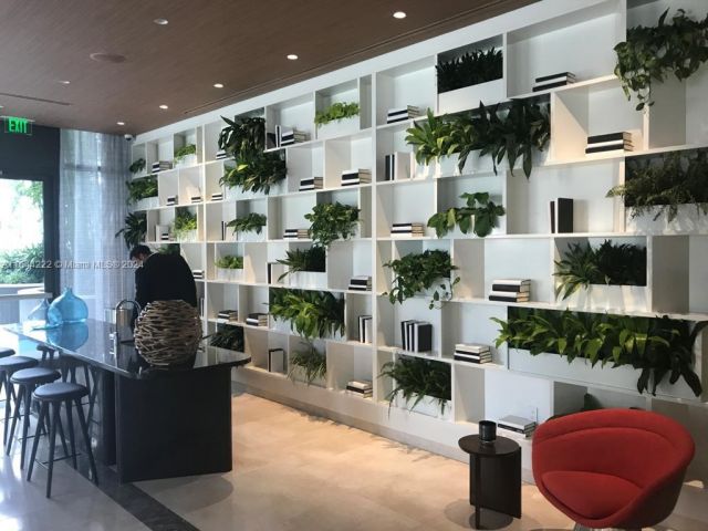 Apartment for sale  Unit #1005 - photo 5605845