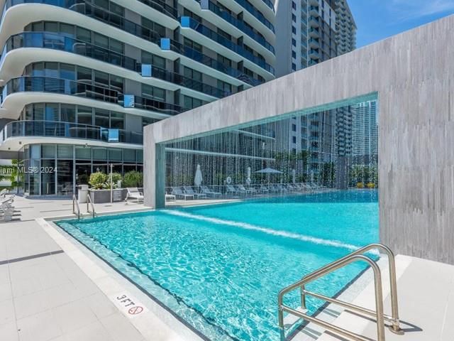 Apartment for sale  Unit #1005 - photo 5605847