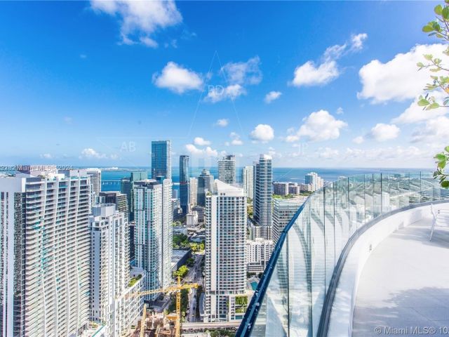 Apartment for sale  Unit #1005 - photo 5605849