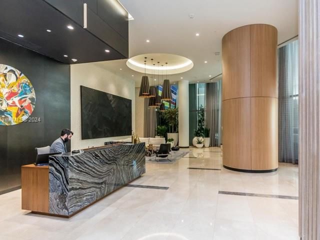 Apartment for sale  Unit #1005 - photo 5605855