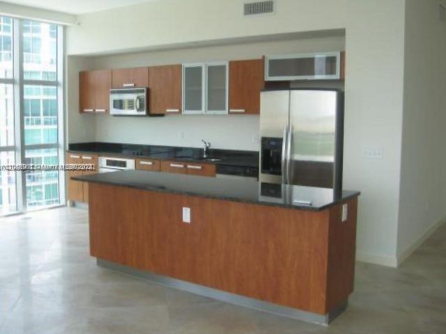 Apartment for sale  Unit #1-1001 - photo 5683105