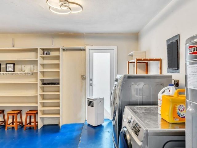 Home for sale at 2210 N 54th Ave - photo 5532263