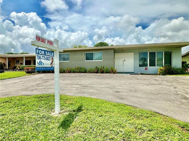 Home for sale at 2210 N 54th Ave - photo 5532275