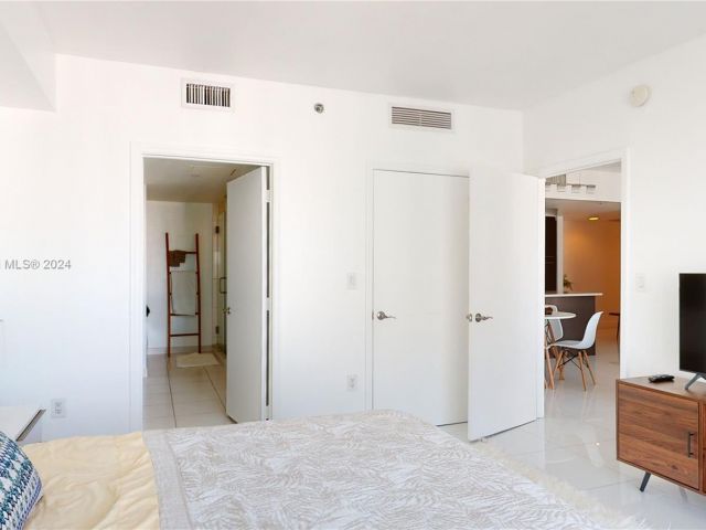 Apartment for sale  Unit #3405 - photo 5731217