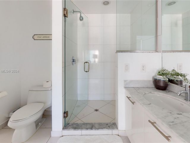 Apartment for sale  Unit #3405 - photo 5731218