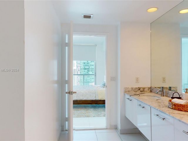 Apartment for sale  Unit #3405 - photo 5731221