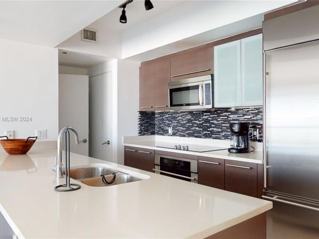 Apartment for sale  Unit #3405 - photo 5731228