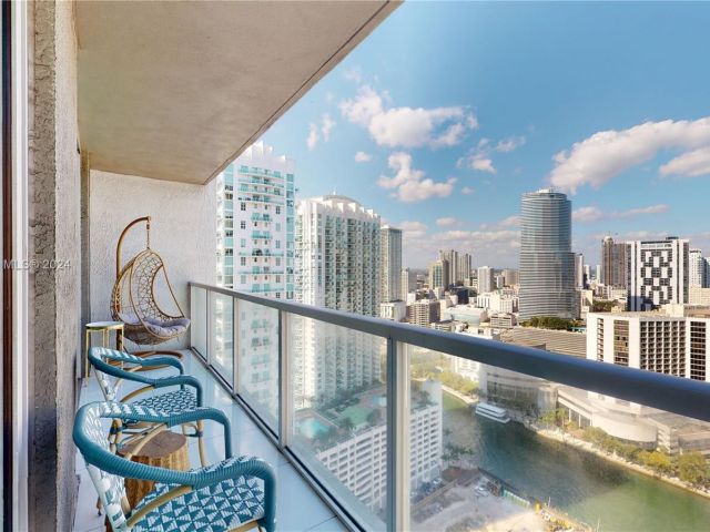 Apartment for sale  Unit #3405 - photo 5731231