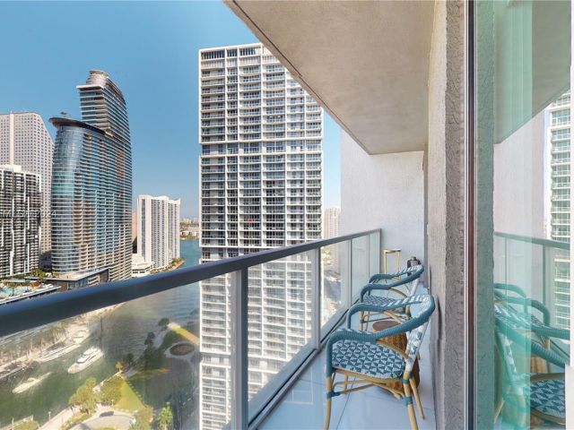 Apartment for sale  Unit #3405 - photo 5731232