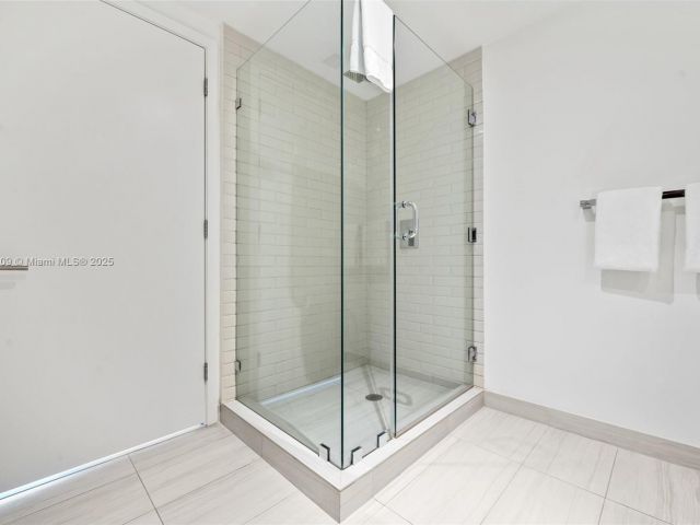 Apartment for sale  Unit #T3507 - photo 5701909