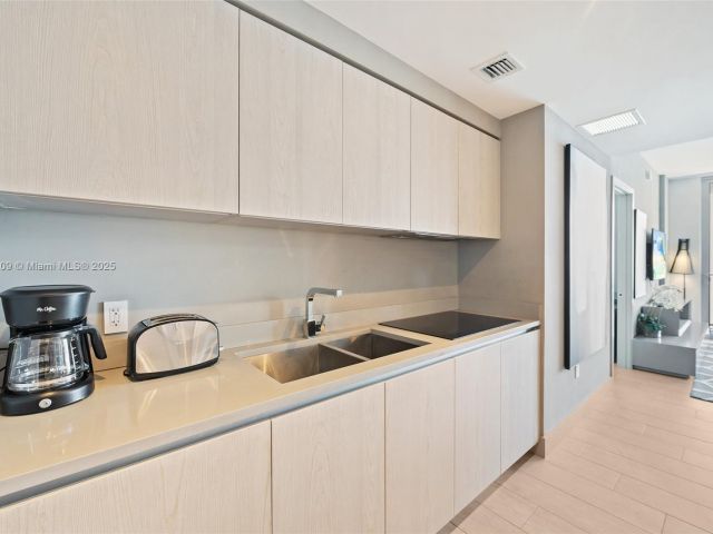 Apartment for sale  Unit #T3507 - photo 5701917