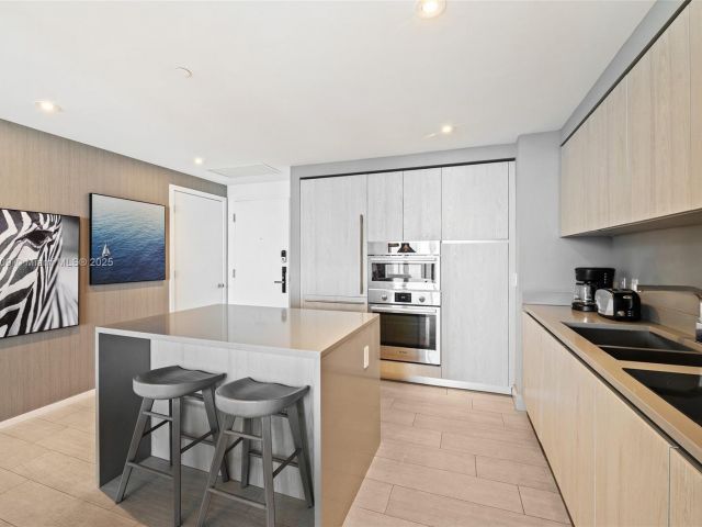 Apartment for sale  Unit #T3507 - photo 5701918