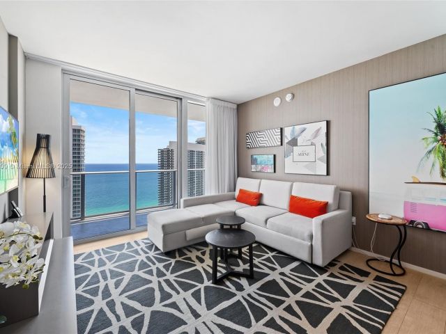 Apartment for sale  Unit #T3507 - photo 5701924