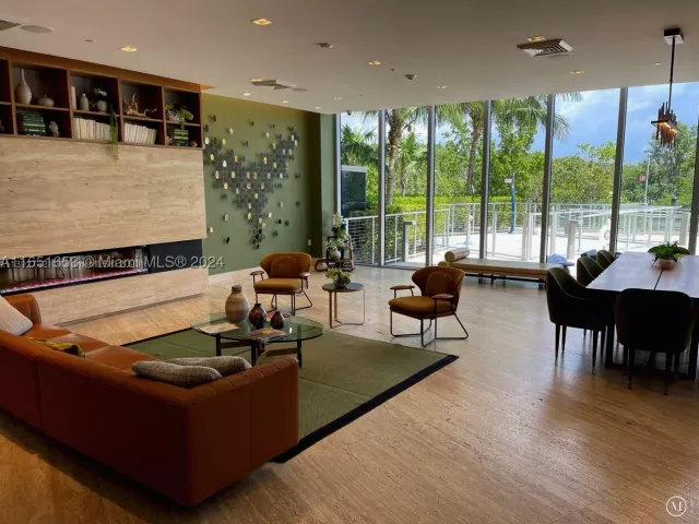 3-bedroom condo for sale in North Miami Beach - 16385 Biscayne Blvd 1201 - MondialRealty