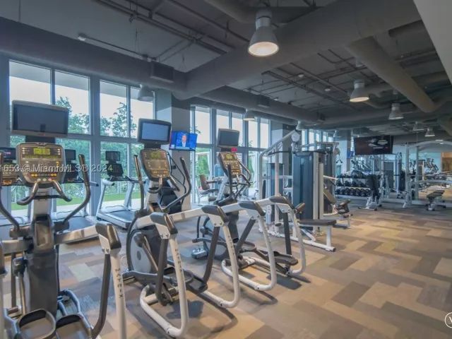 3-bedroom condo for sale in North Miami Beach - 16385 Biscayne Blvd 1201 - MondialRealty