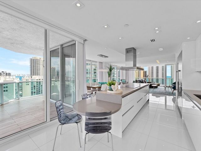 Apartment for sale  Unit #2451 - photo 6035664