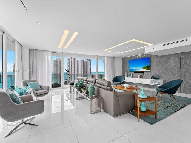 Apartment for sale  Unit #2451 - photo 6035675