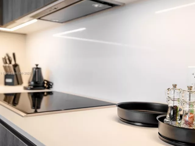 Apartment for rent  Unit #1203 - photo 5601900