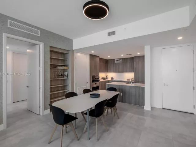 Apartment for rent  Unit #1203 - photo 5601901