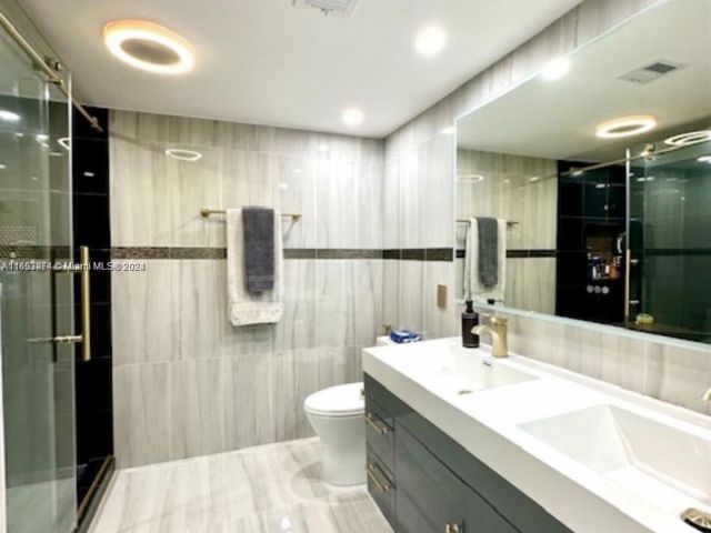 Apartment for sale  Unit #1107 - photo 5670596