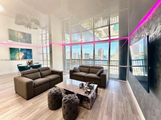 Apartment for sale  Unit #1107 - photo 5670606