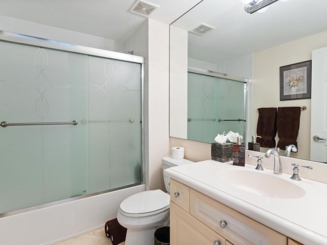 Apartment for sale  Unit #1910 - photo 5895836