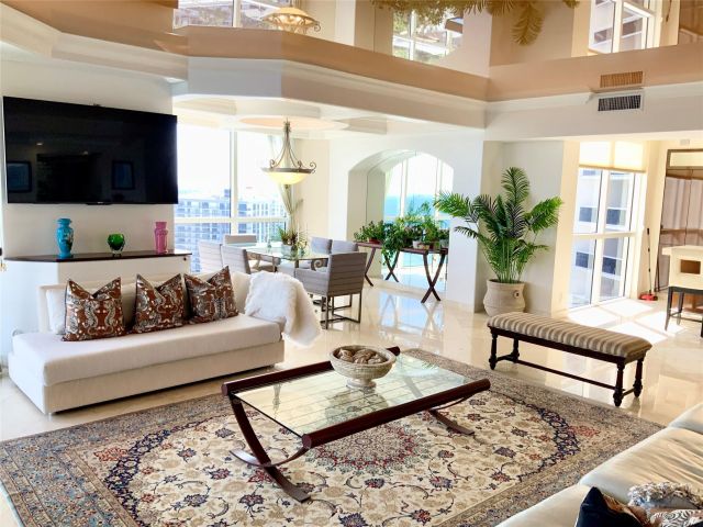 Apartment for sale  Unit #1910 - photo 5895850