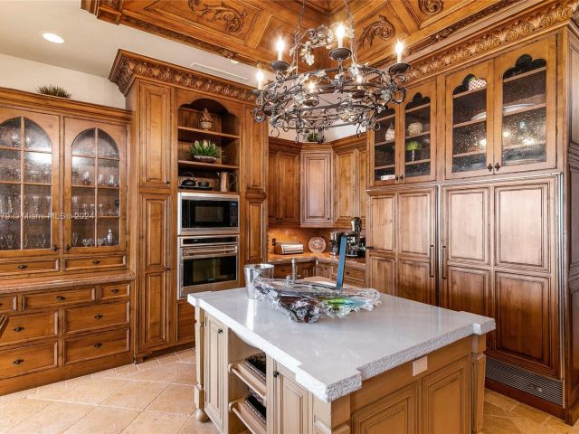 Home for rent at 2306 Bay Dr - photo 5542752