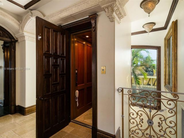 Home for rent at 2306 Bay Dr - photo 5542759