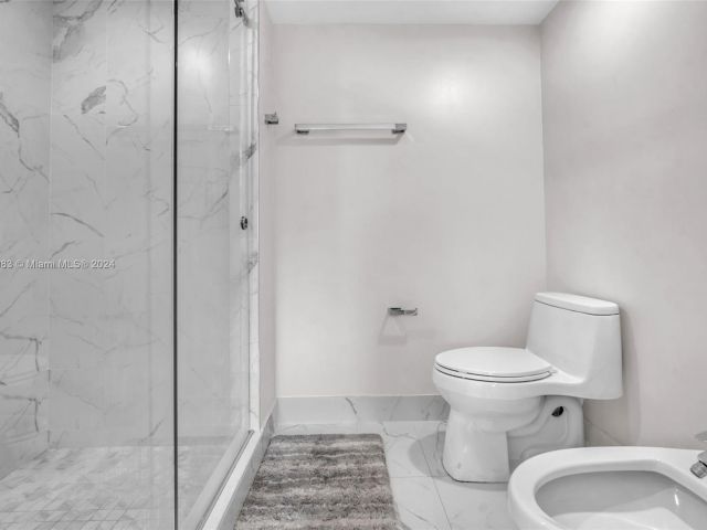 Apartment for sale  Unit #601 - photo 5692865