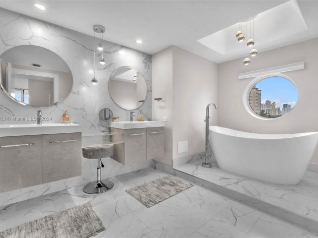 Apartment for sale  Unit #601 - photo 5692867