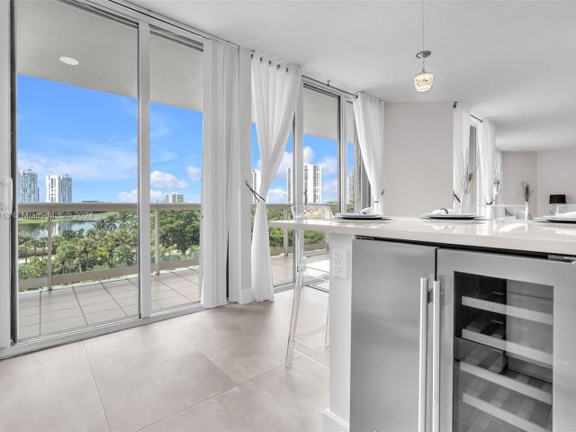 Apartment for sale  Unit #601 - photo 5692875