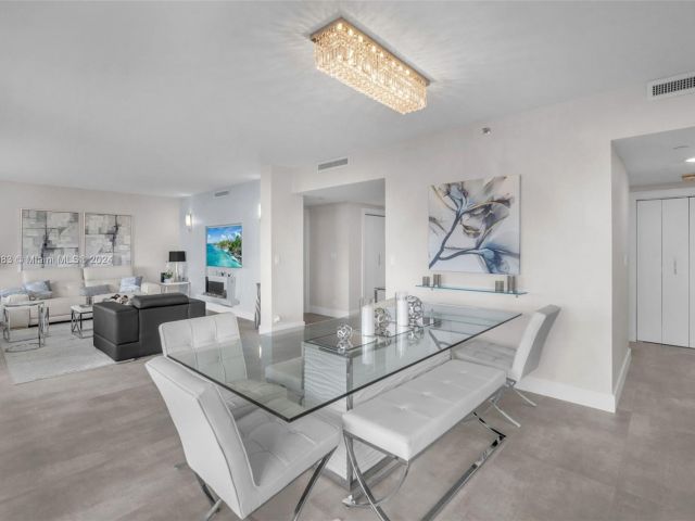 Apartment for sale  Unit #601 - photo 5692880