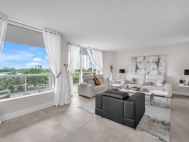 Apartment for sale  Unit #601 - photo 5692881