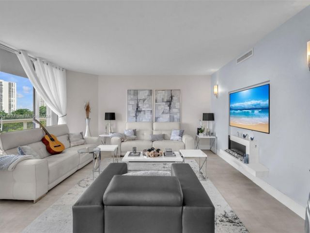 Apartment for sale  Unit #601 - photo 5692882