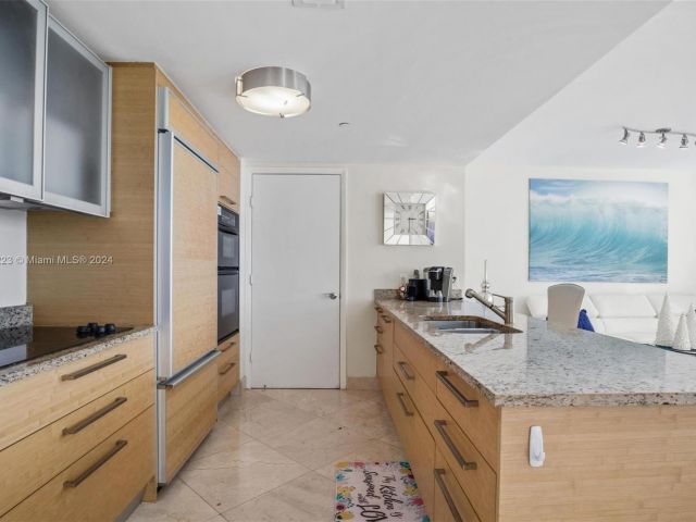 Apartment for rent  Unit #4307 - photo 5672804