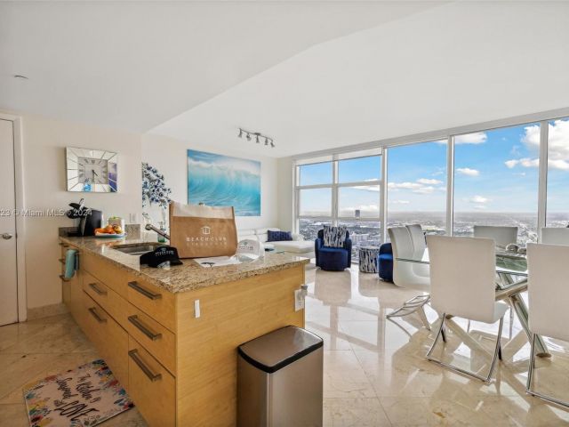 Apartment for rent  Unit #4307 - photo 5672806