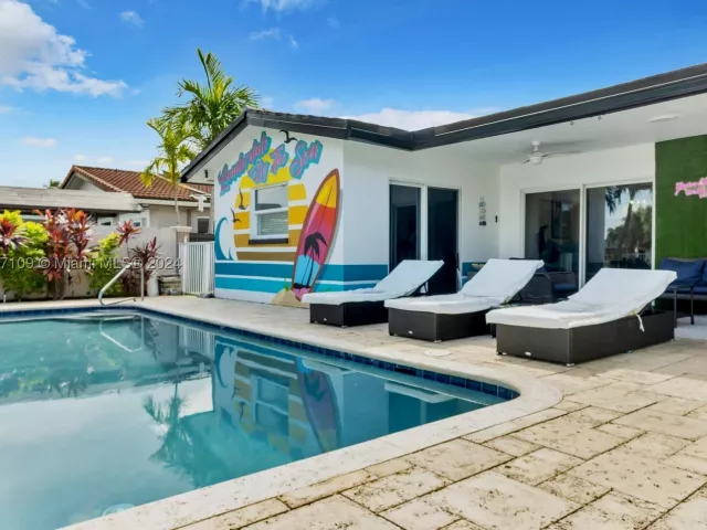 4-bedroom home for rent in Fort Lauderdale - 5220 NE 26th Ave - MondialRealty