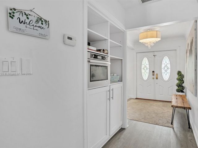 Home for rent at 5220 NE 26th Ave - photo 5569048