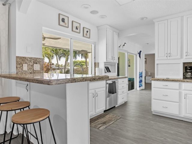 Home for rent at 5220 NE 26th Ave - photo 5569051