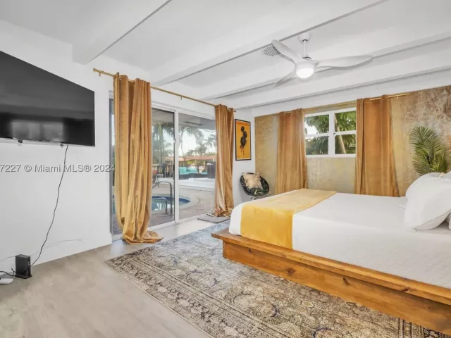 4-bedroom home for rent in Fort Lauderdale - 5830 NE 14th Rd - MondialRealty