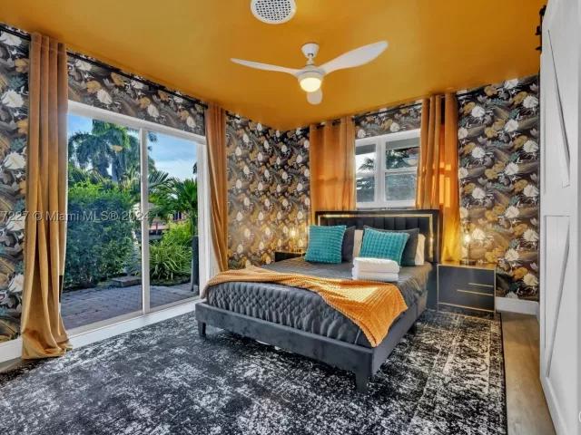 4-bedroom home for rent in Fort Lauderdale - 5830 NE 14th Rd - MondialRealty