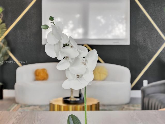 Home for rent at 5830 NE 14th Rd - photo 5568257