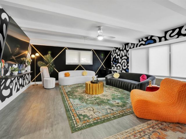 Home for rent at 5830 NE 14th Rd - photo 5568258