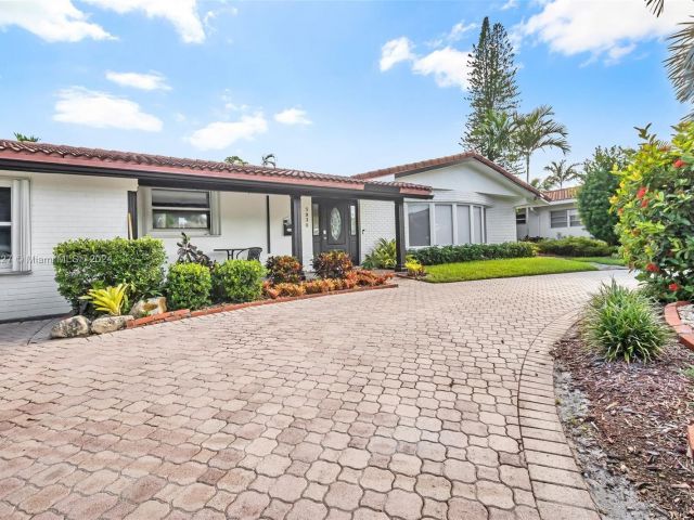 Home for rent at 5830 NE 14th Rd - photo 5568262