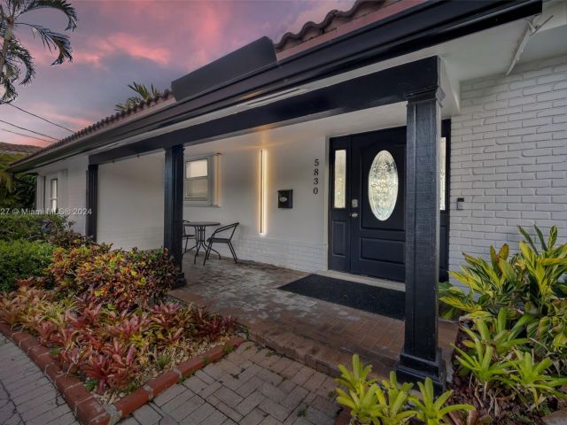 Home for rent at 5830 NE 14th Rd - photo 5568263