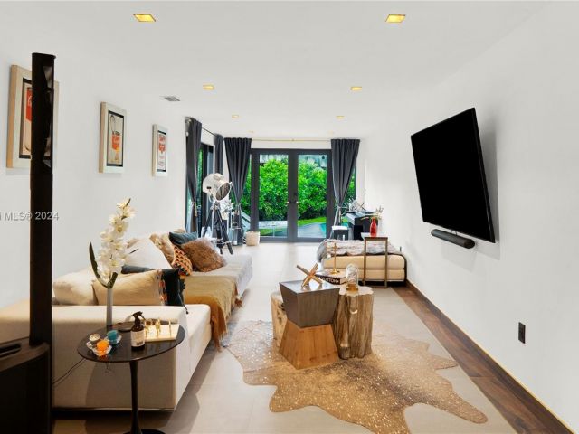 Home for sale at 63 SW 31st Rd - photo 5716332