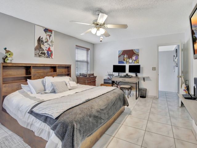 Home for sale at 325 NW 153rd Avenue - photo 5883934