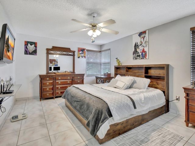 Home for sale at 325 NW 153rd Avenue - photo 5883935