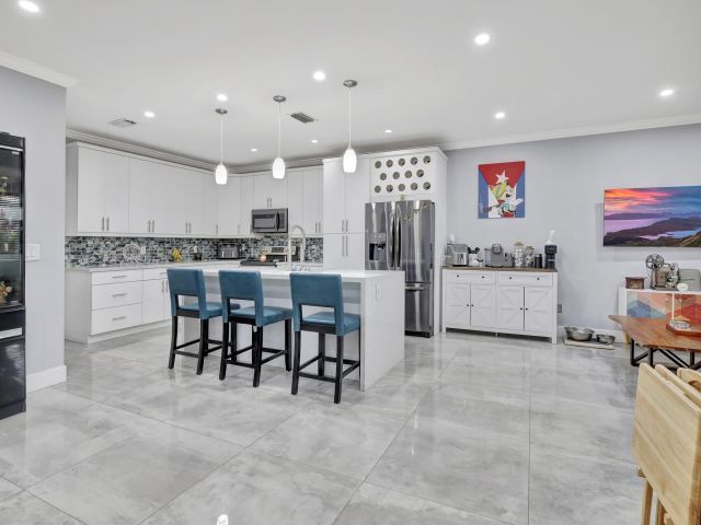 Home for sale at 325 NW 153rd Avenue - photo 5883946